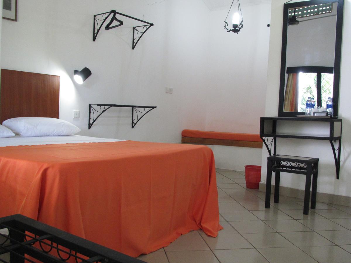 Hotel Dambulu Oya Family Park Dambulla Esterno foto