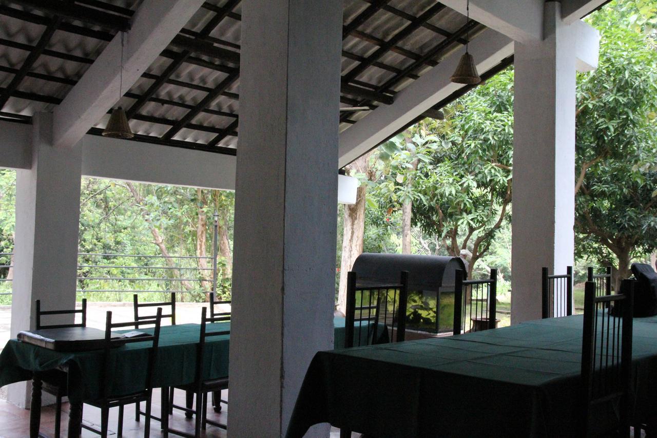 Hotel Dambulu Oya Family Park Dambulla Esterno foto