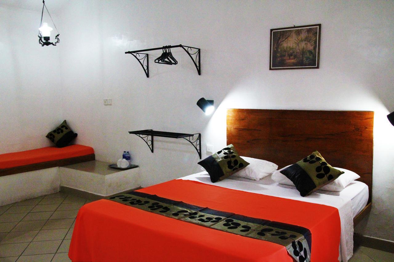 Hotel Dambulu Oya Family Park Dambulla Esterno foto